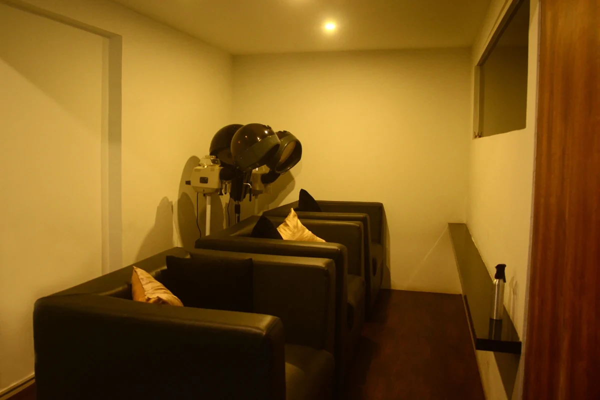 Hair Dryer Lounge
