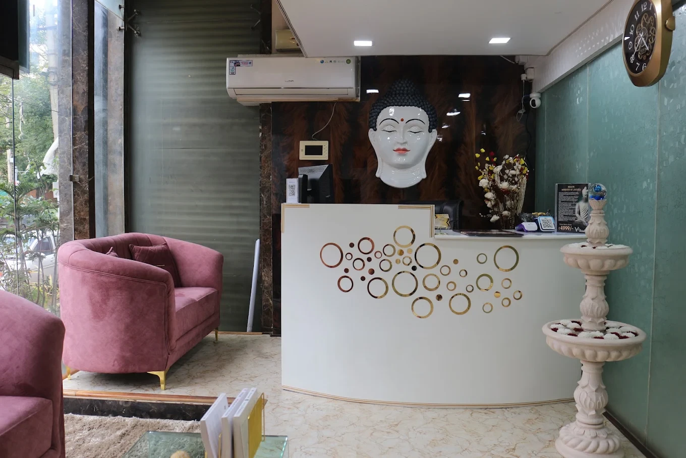 Welcome Desk